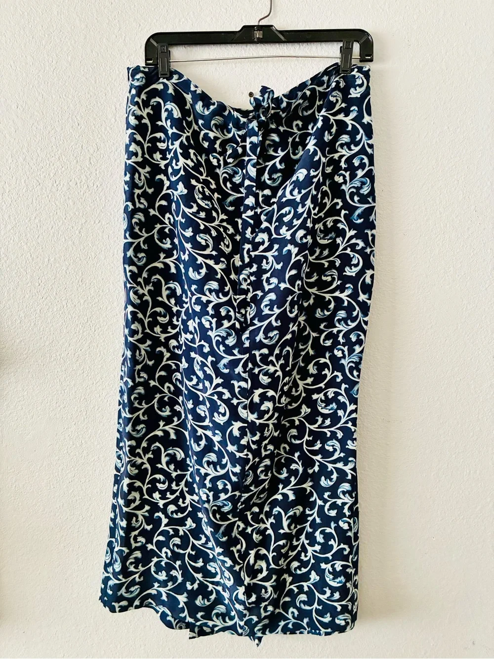 Ellen Tracy 12 Navy and White Filigree Silk Printed Drawstring Maxi Pencil Skirt